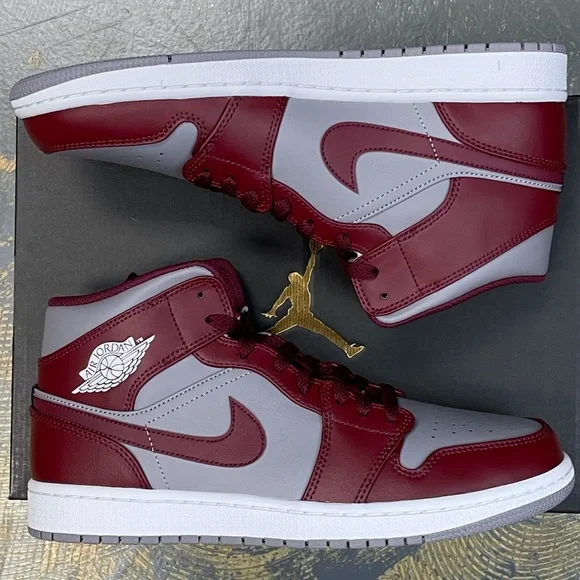 Nike Air Jordan 1 Mid Cherrywood DQ8426-615 10 Bordeaux - Picture 2 of 10